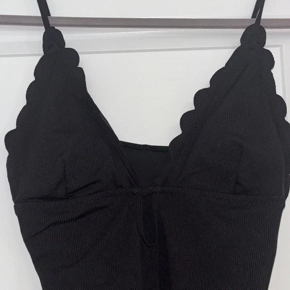 Scallop Edge Black One-Piece Swimsuit - Picture 7 of 9